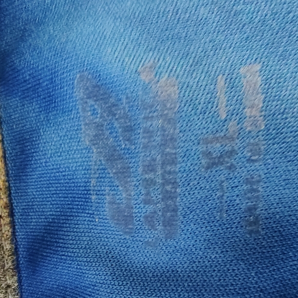 Active Wear wick Fabric Men's XL University of Delaware Long Sleeve Shirt - Picture 3 of 3